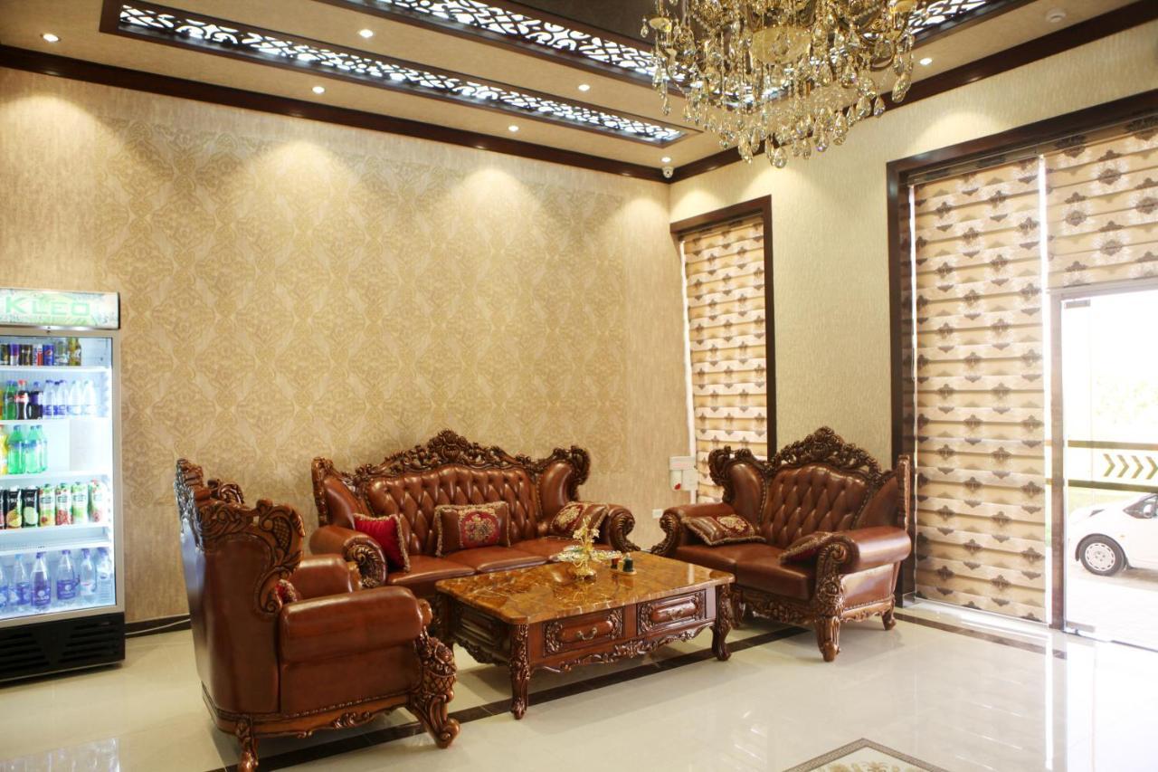 Hotel Naxshab Карши Екстериор снимка