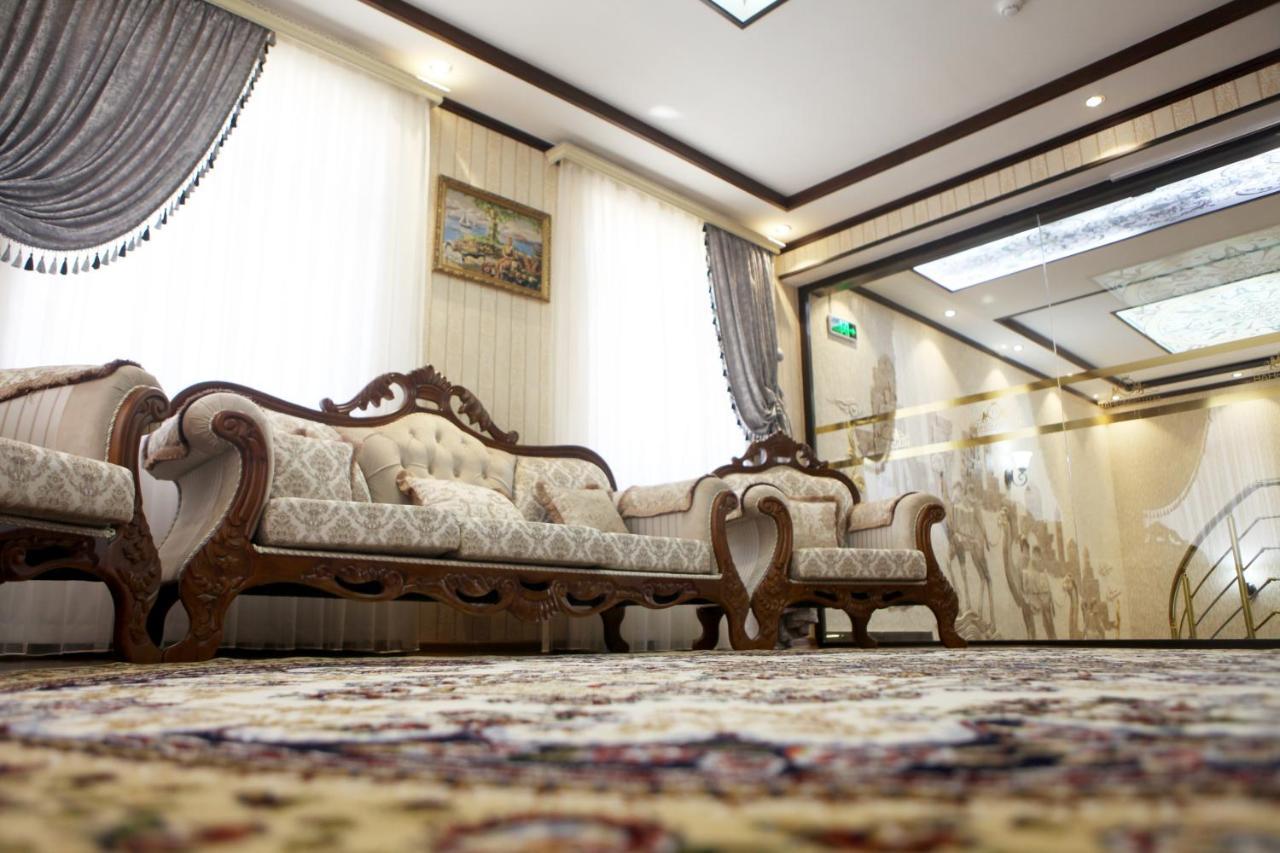 Hotel Naxshab Карши Екстериор снимка